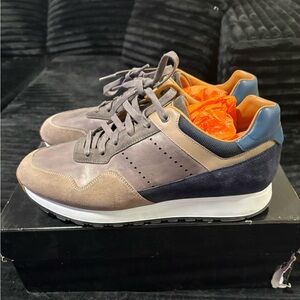 Magnanni Varenna in the Tierra Grey size 10